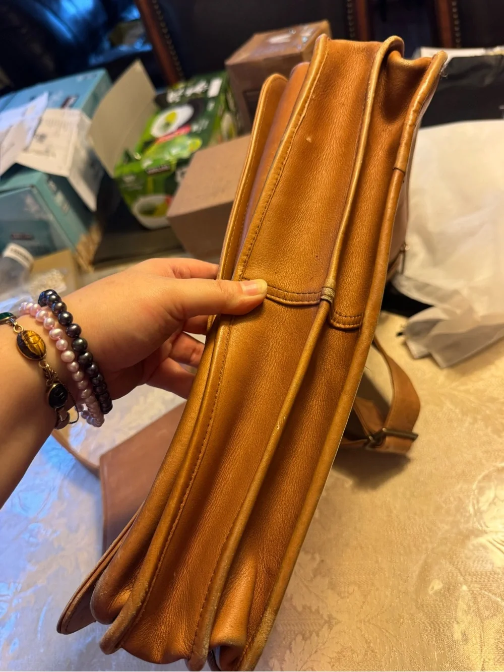 Le Donne Tan Genuine Leather Messenger Briefcase Laptop Bag
